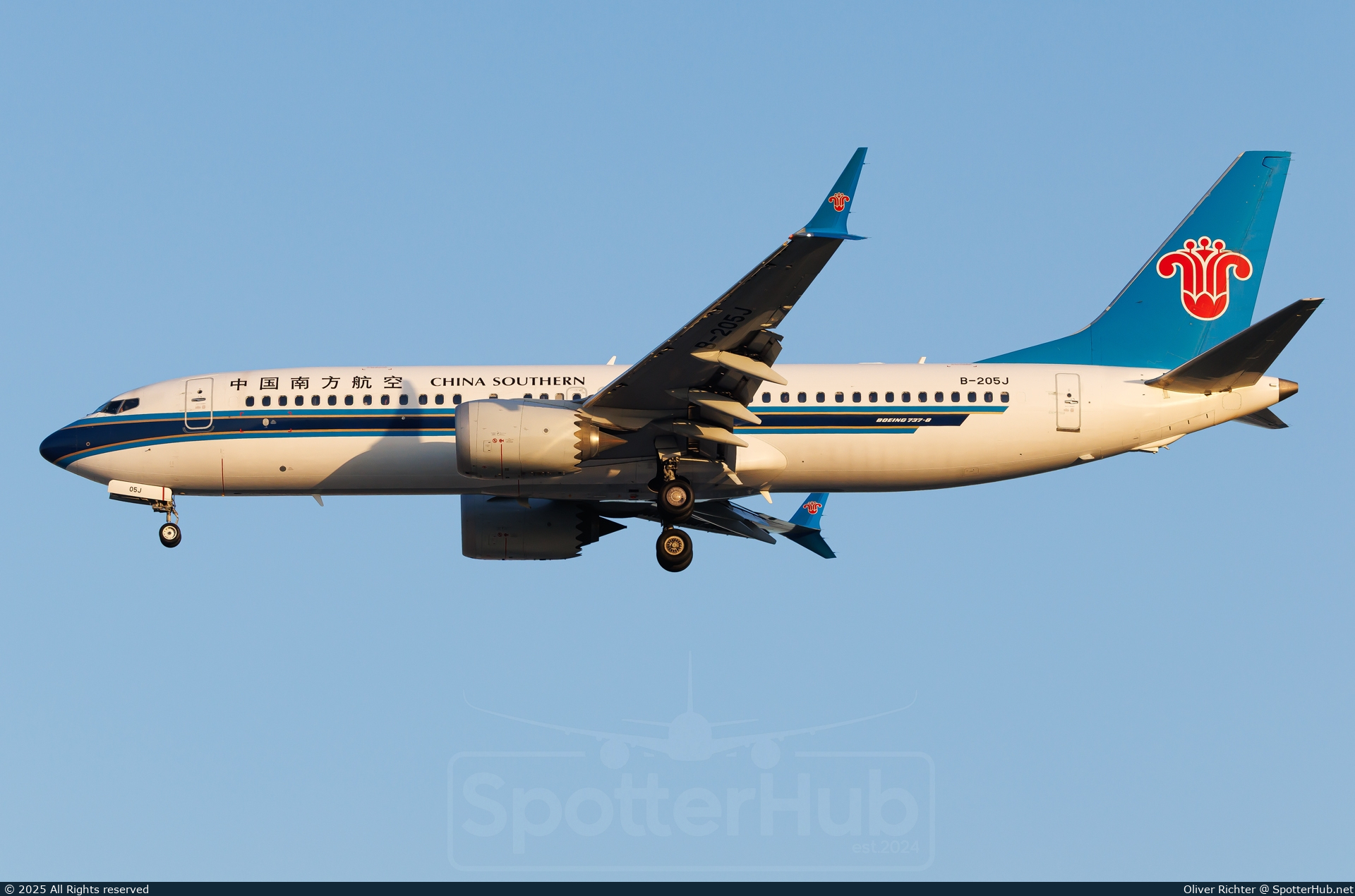 Photo of B-205J - Boeing 737 MAX 8 operated by China Southern Airlines