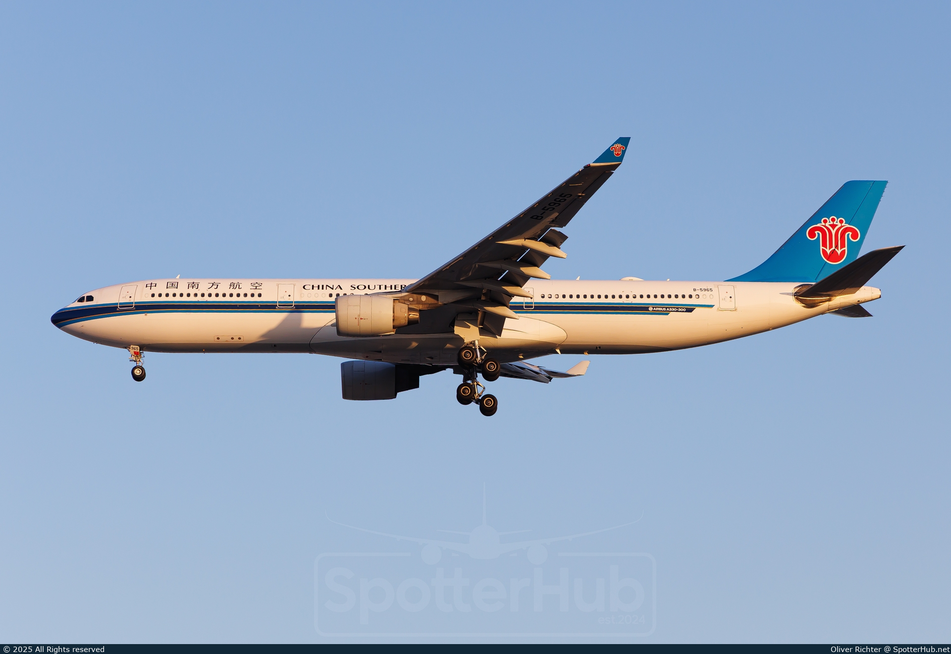 Photo of B-5965 - Airbus A330-323 operated by China Southern Airlines