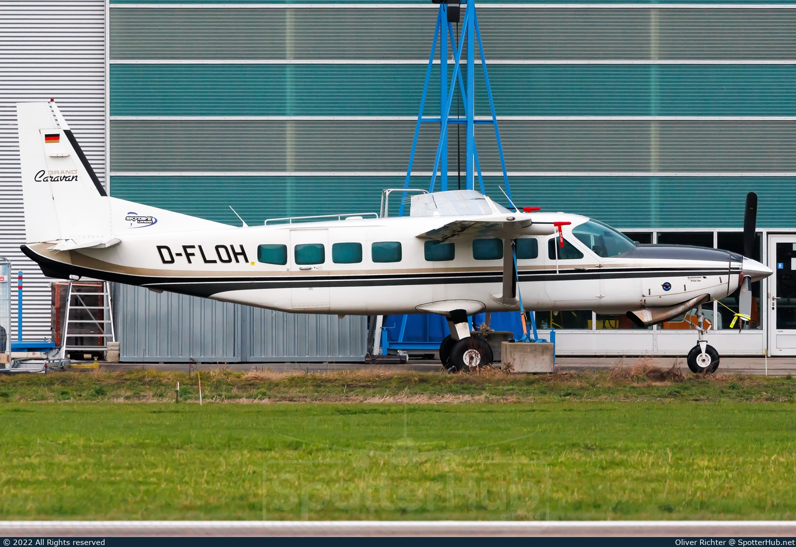 Photo of D-FLOH - Cessna 208B Grand Caravan operated by Skydive Langar