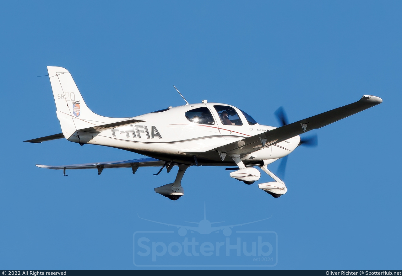 Photo of F-HFIA - Cirrus SR20 G3 operated by AéroClub Toulouse Midi-Pyrénées