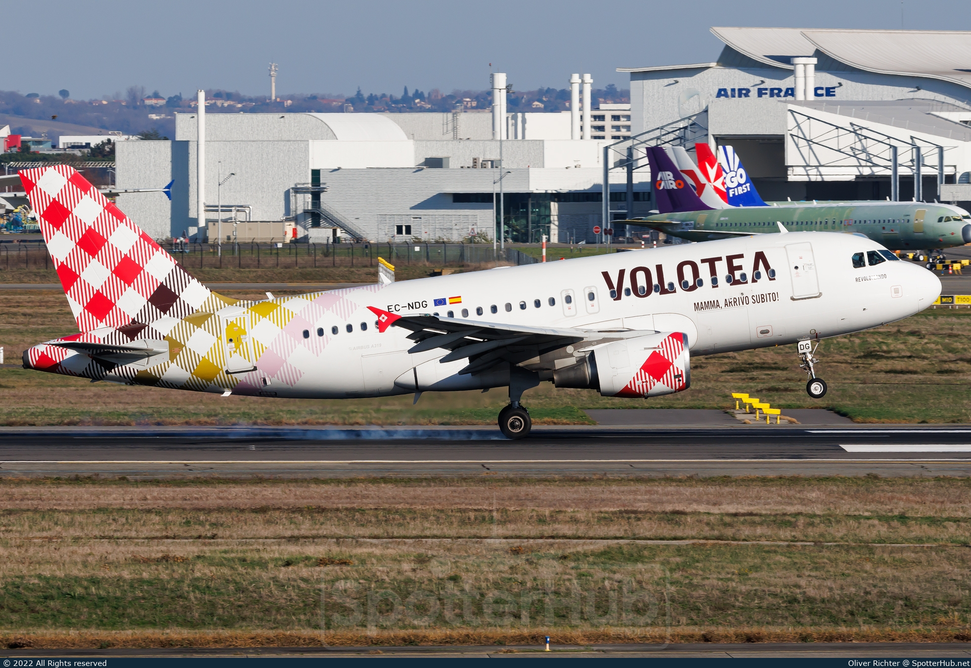Photo of EC-NDG - Airbus A319-112 operated by Volotea