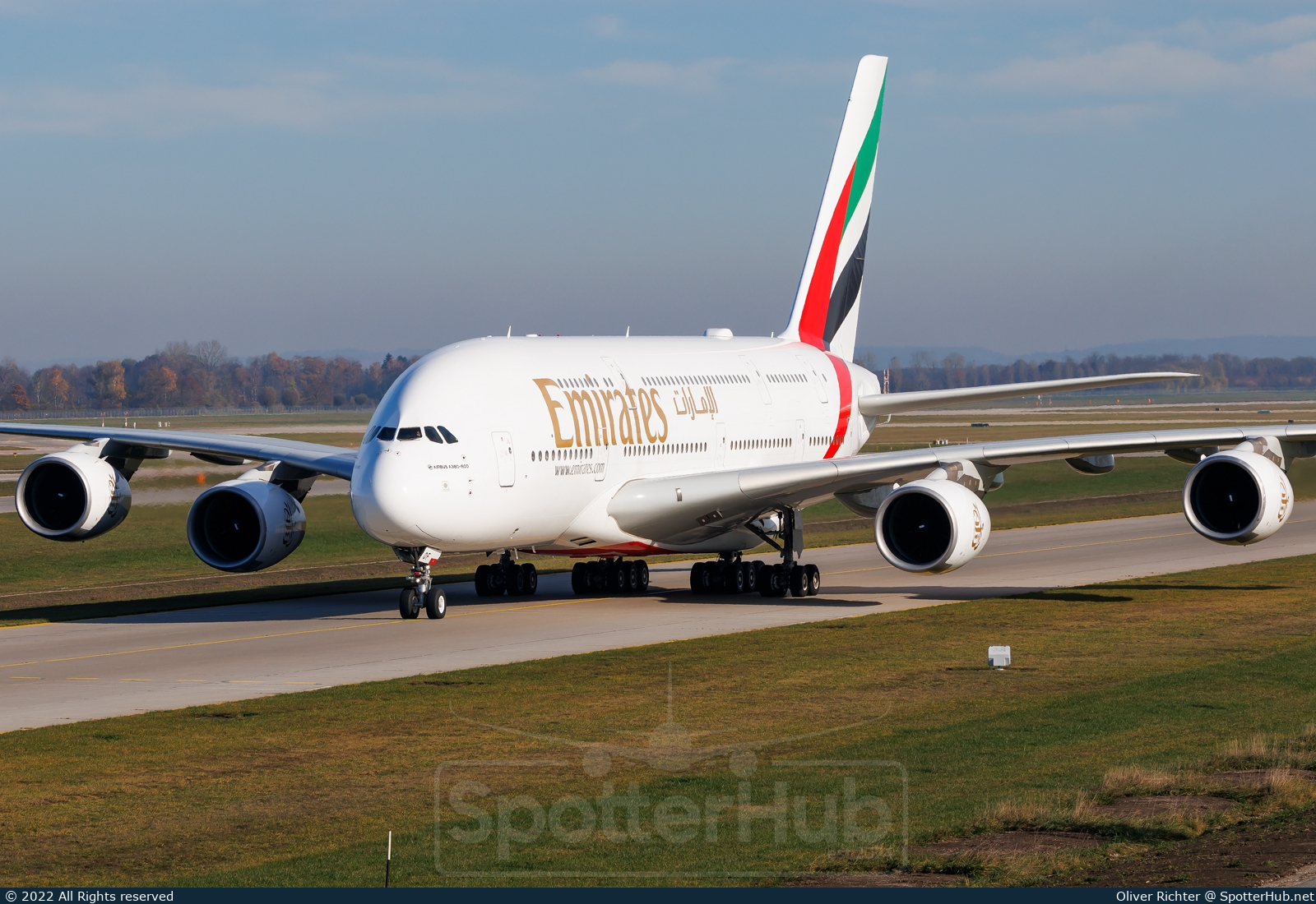 Photo of A6-EOF - Airbus A380-861 operated by Emirates
