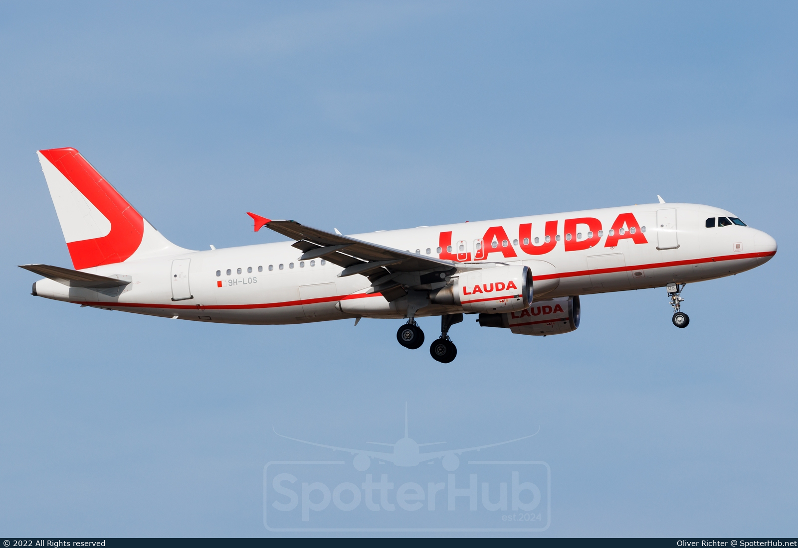 Photo of 9H-LOS - Airbus A320-214 operated by Lauda Europe