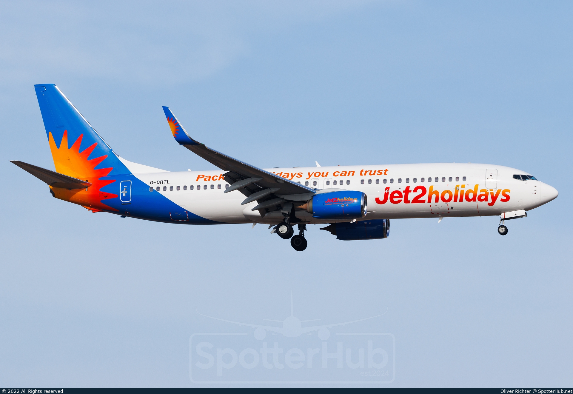 Photo of G-DRTL - Boeing 737-8AL operated by Jet2