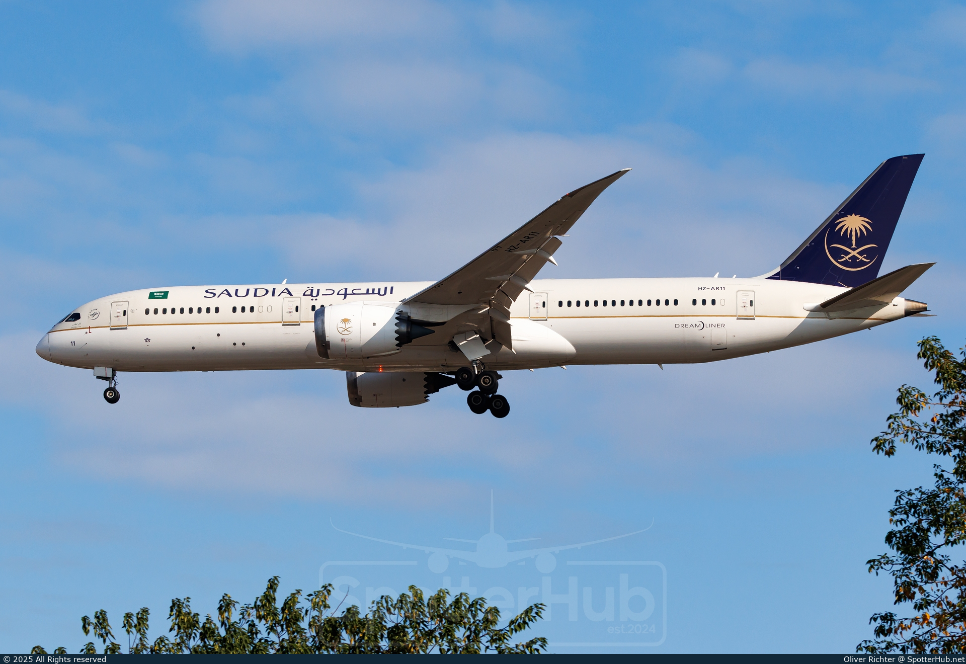 Photo of HZ-AR11 - Boeing 787-9 Dreamliner operated by Saudia