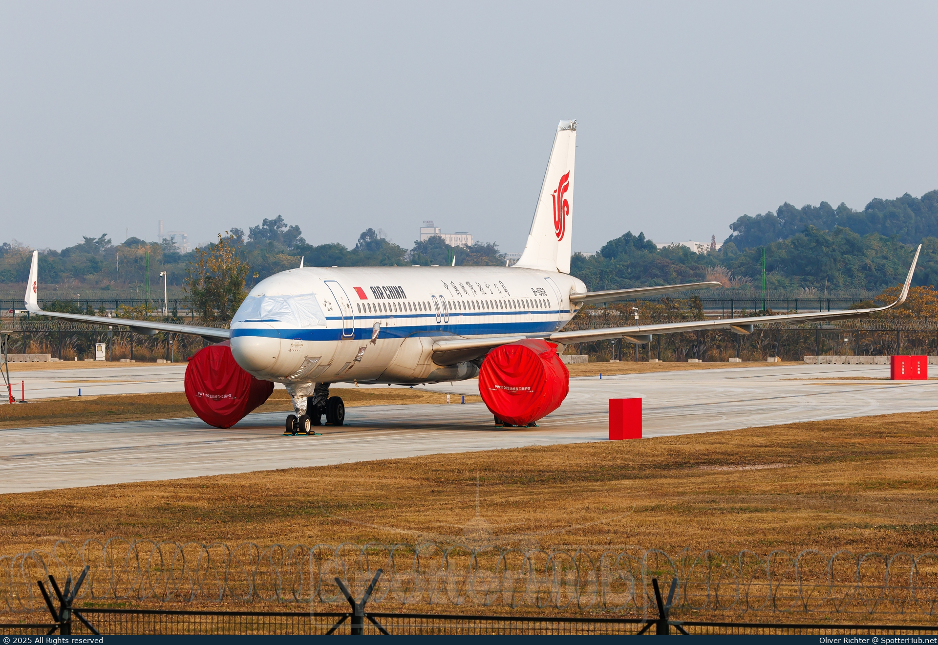 Photo of B-1068 - Airbus A320-271N operated by Air China