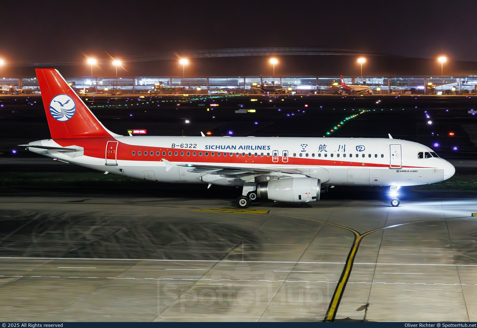 Photo of B-6322 - Airbus A320-232 operated by Sichuan Airlines