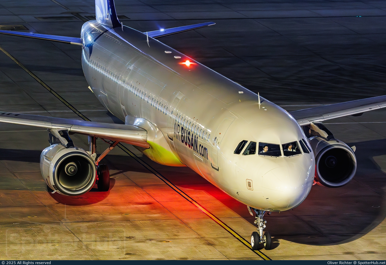 Photo of HL8256 - Airbus A321-231 operated by Air Busan