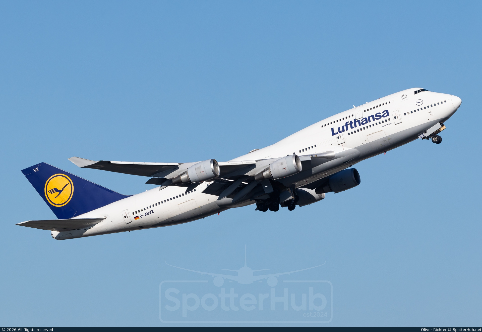 Photo of D-ABVX - Boeing 747-430 operated by Lufthansa