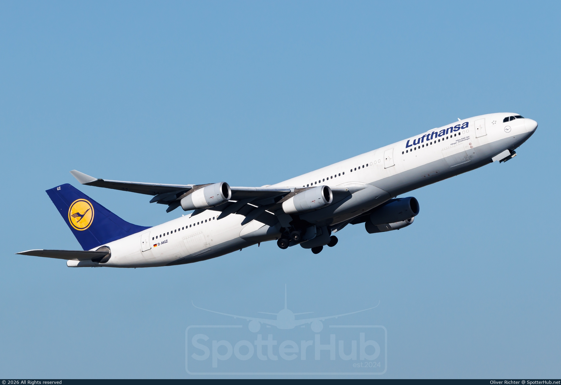 Photo of D-AIGZ - Airbus A340-313 operated by Lufthansa