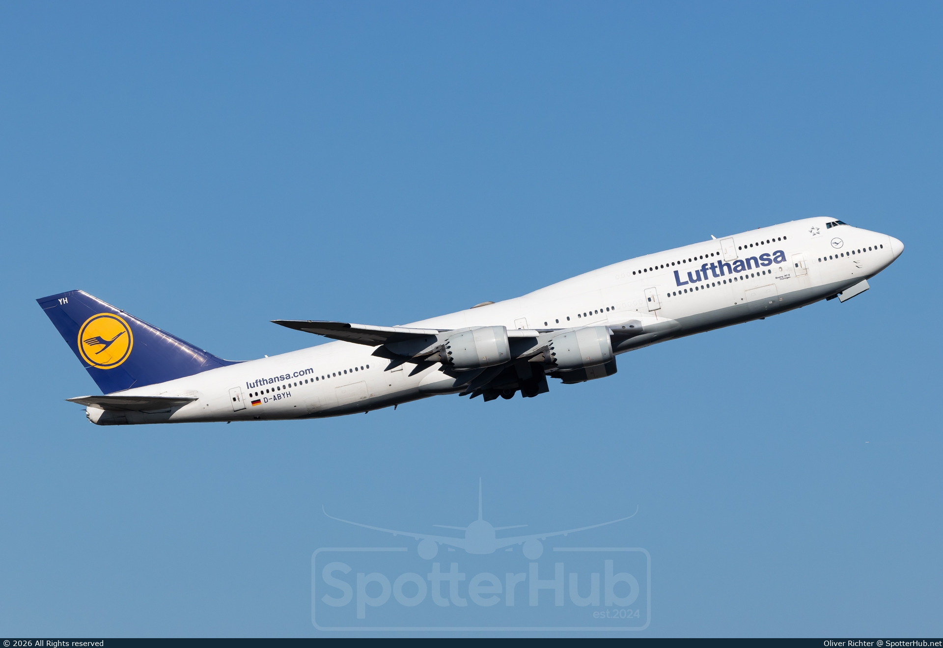 Photo of D-ABYH - Boeing 747-830 operated by Lufthansa