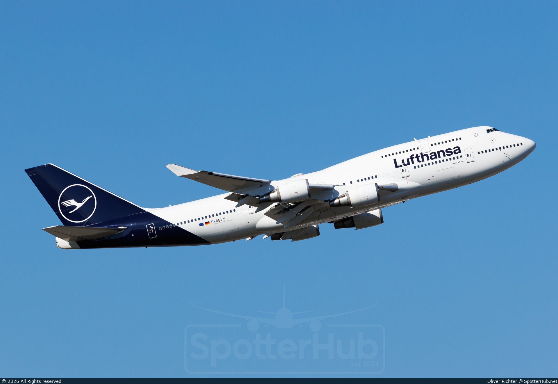 Photo of D-ABVY - Boeing 747-430 operated by Lufthansa