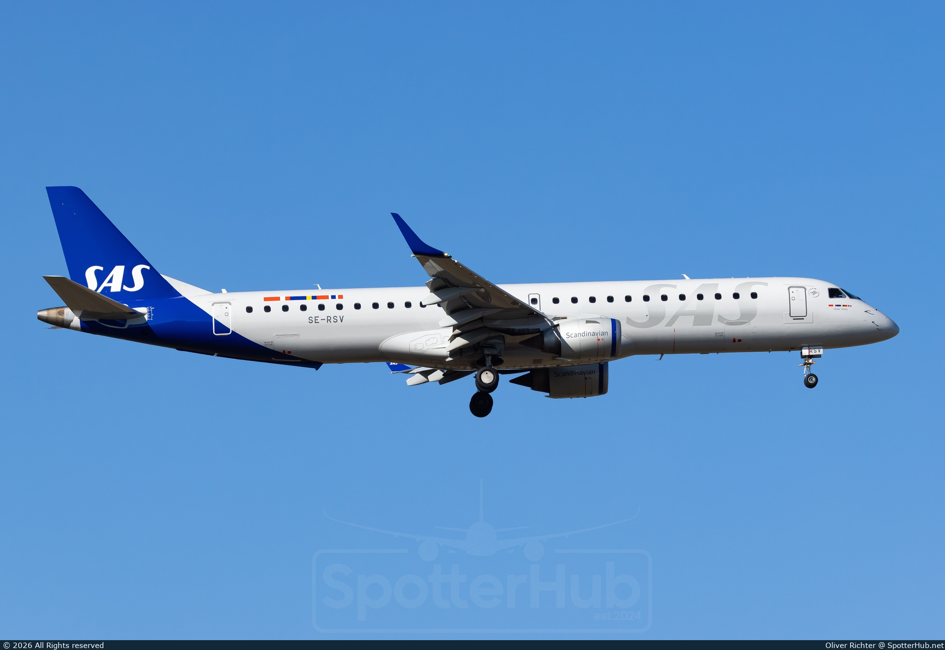 Photo of SE-RSV - Embraer ERJ-195LR operated by SAS Link
