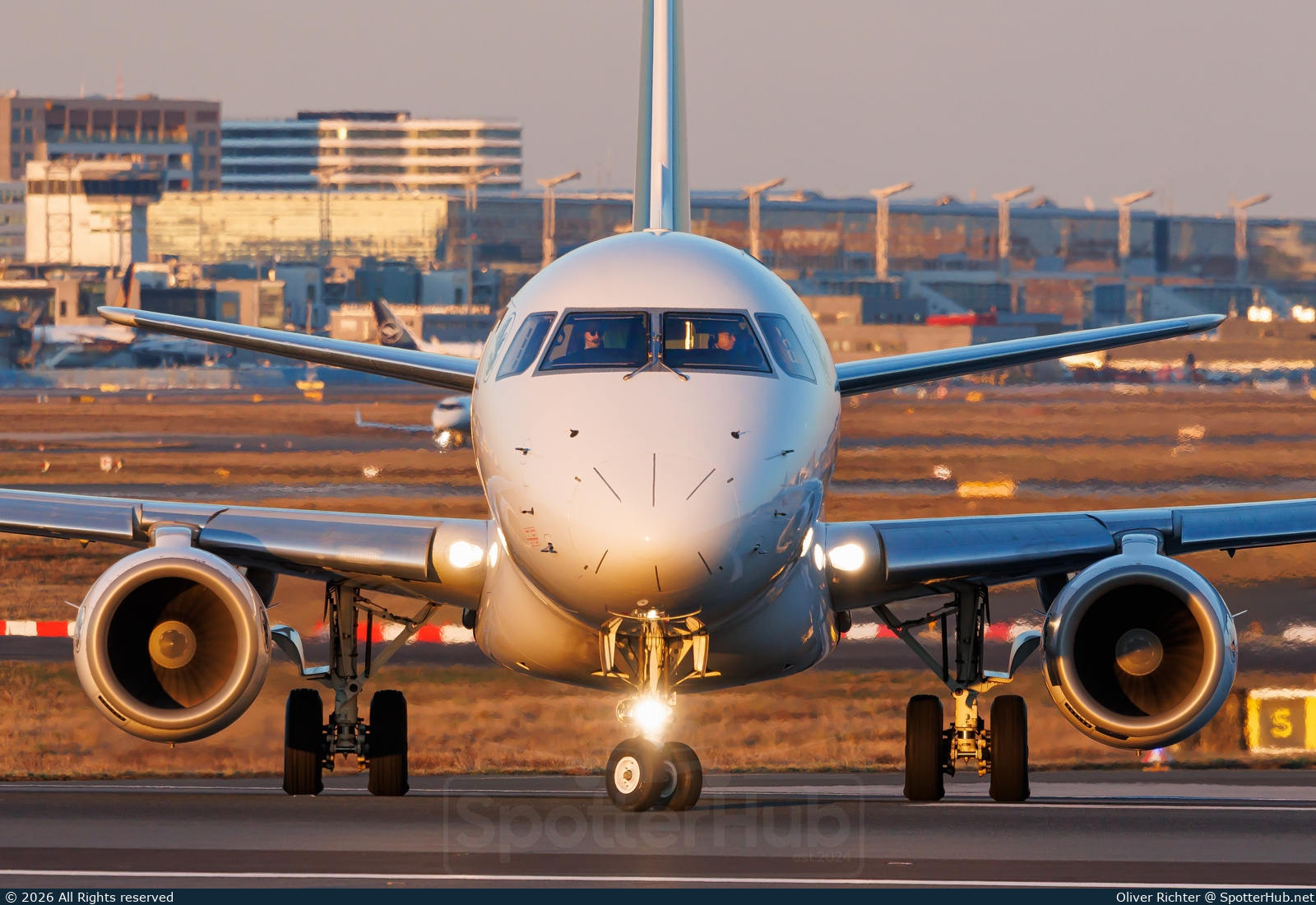Photo of F-HBXJ - Embraer ERJ-170STD operated by Air France HOP