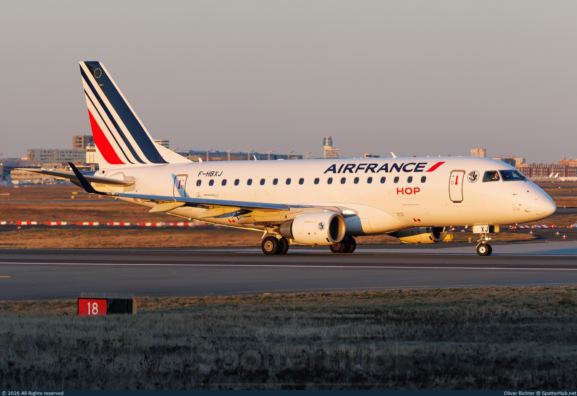Photo of F-HBXJ - Embraer ERJ-170STD operated by Air France HOP