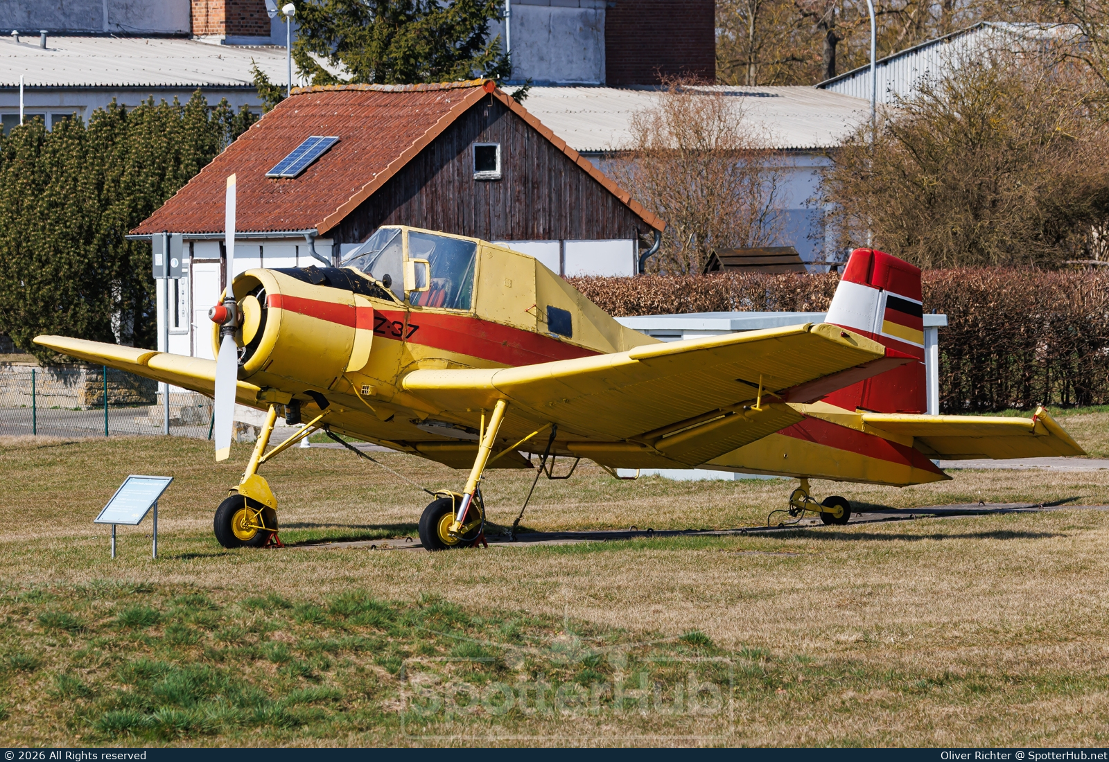 Photo of D-ESOT - Zlín Z-37A Čmelák operated by Otto-Lilienthal-Museum