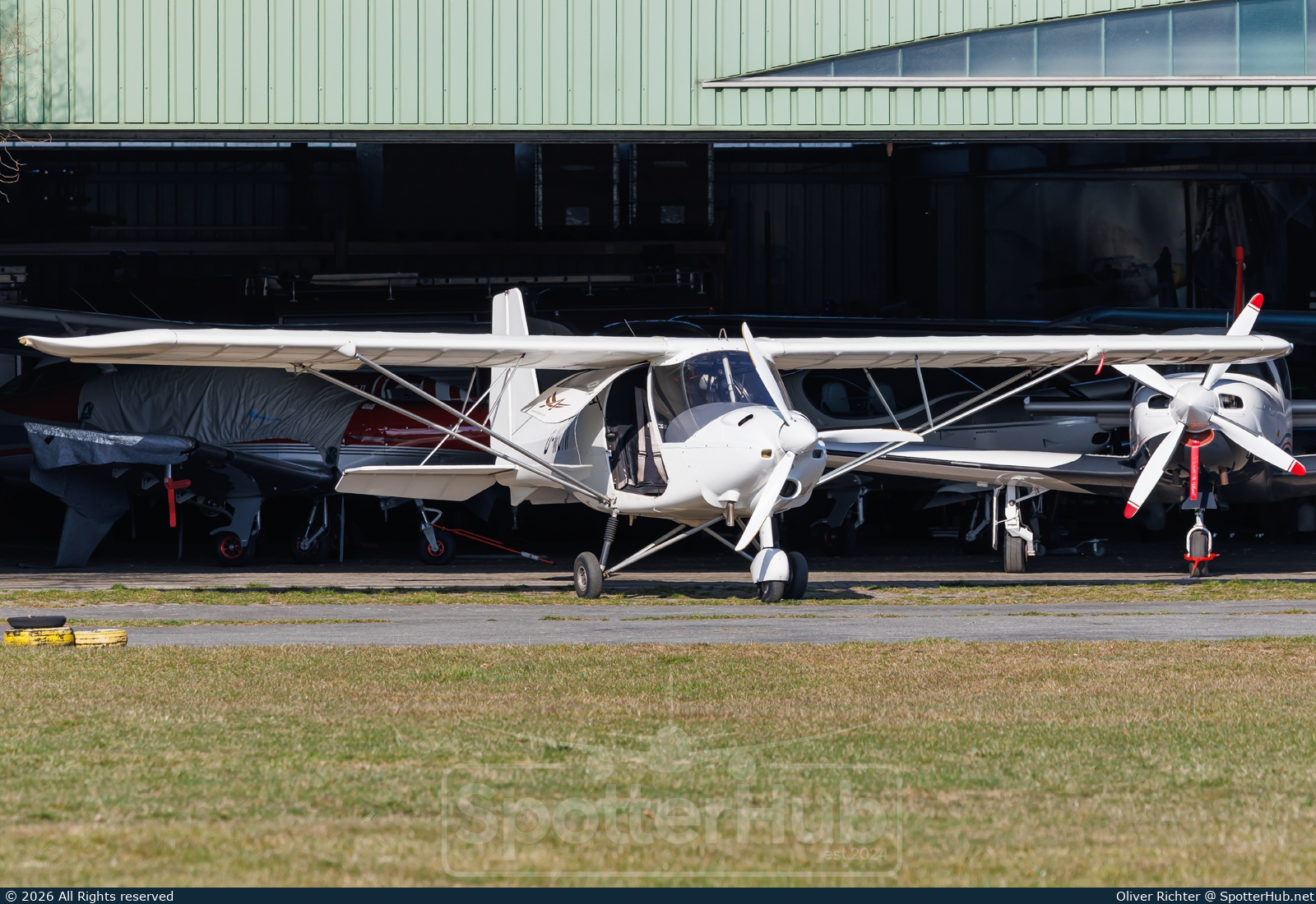Photo of D-MCIW - Comco Ikarus C42 operated by Airman Ultraleicht-Fliegerschule