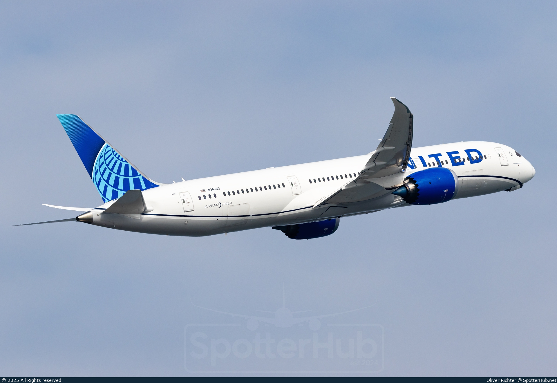 Photo of N24990 - Boeing 787-9 Dreamliner operated by United Airlines