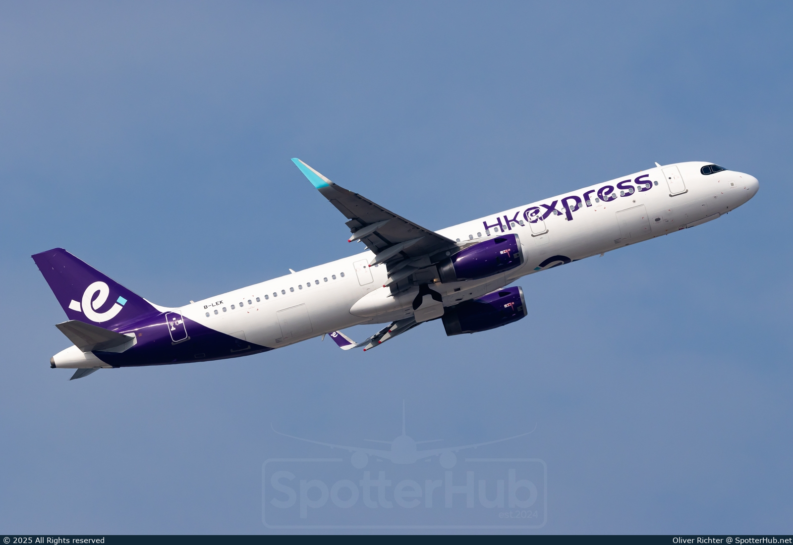 Photo of B-LEK - Airbus A321-231 operated by Hong Kong Express