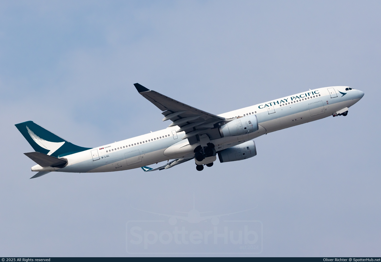 Photo of B-LAL - Airbus A330-343 operated by Cathay Pacific Airways