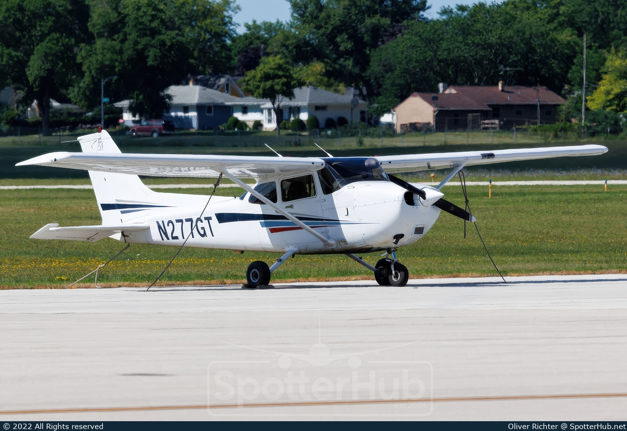 Photo of N277GT - Cessna 172S Skyhawk SP operated by Gran-Aire Flight School