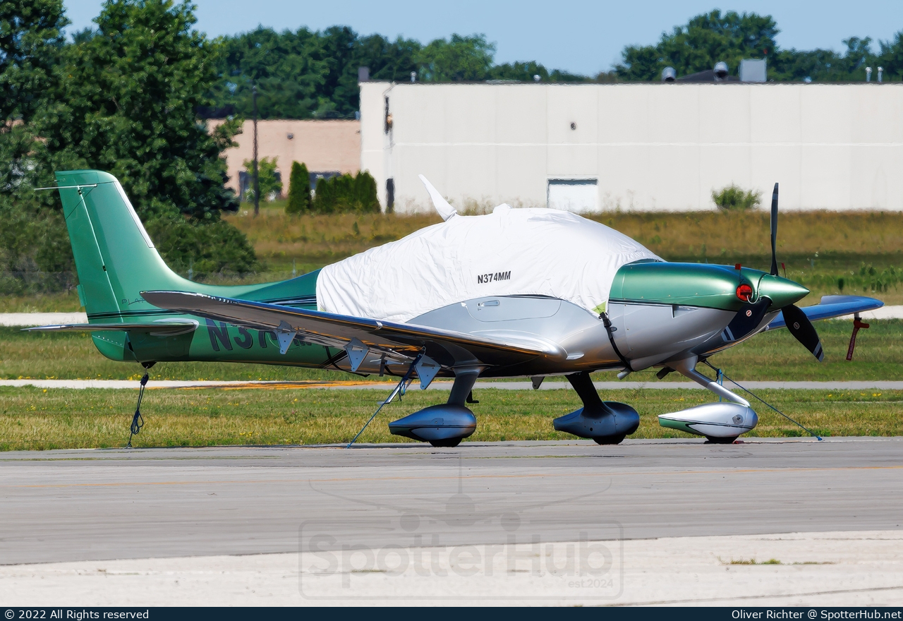 Photo of N374MM - Cirrus SR22 G6 operated by Private