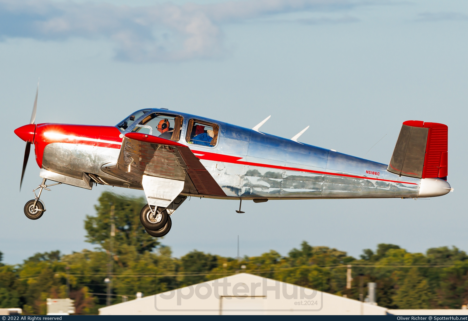 Photo of N5186C - Beechcraft B35 Bonanza operated by Private