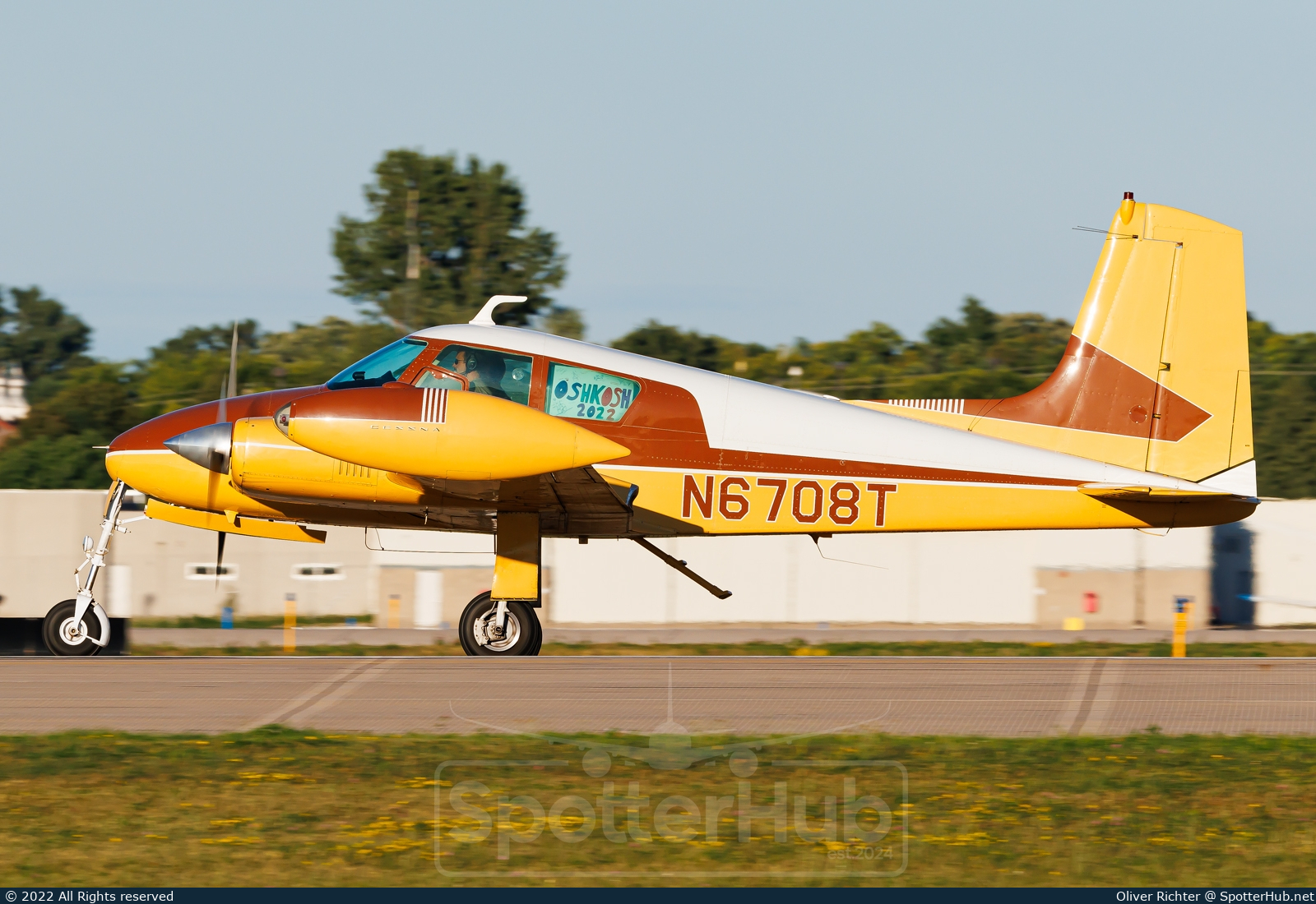 Photo of N6708T - Cessna 310C operated by CKG Aviation Services