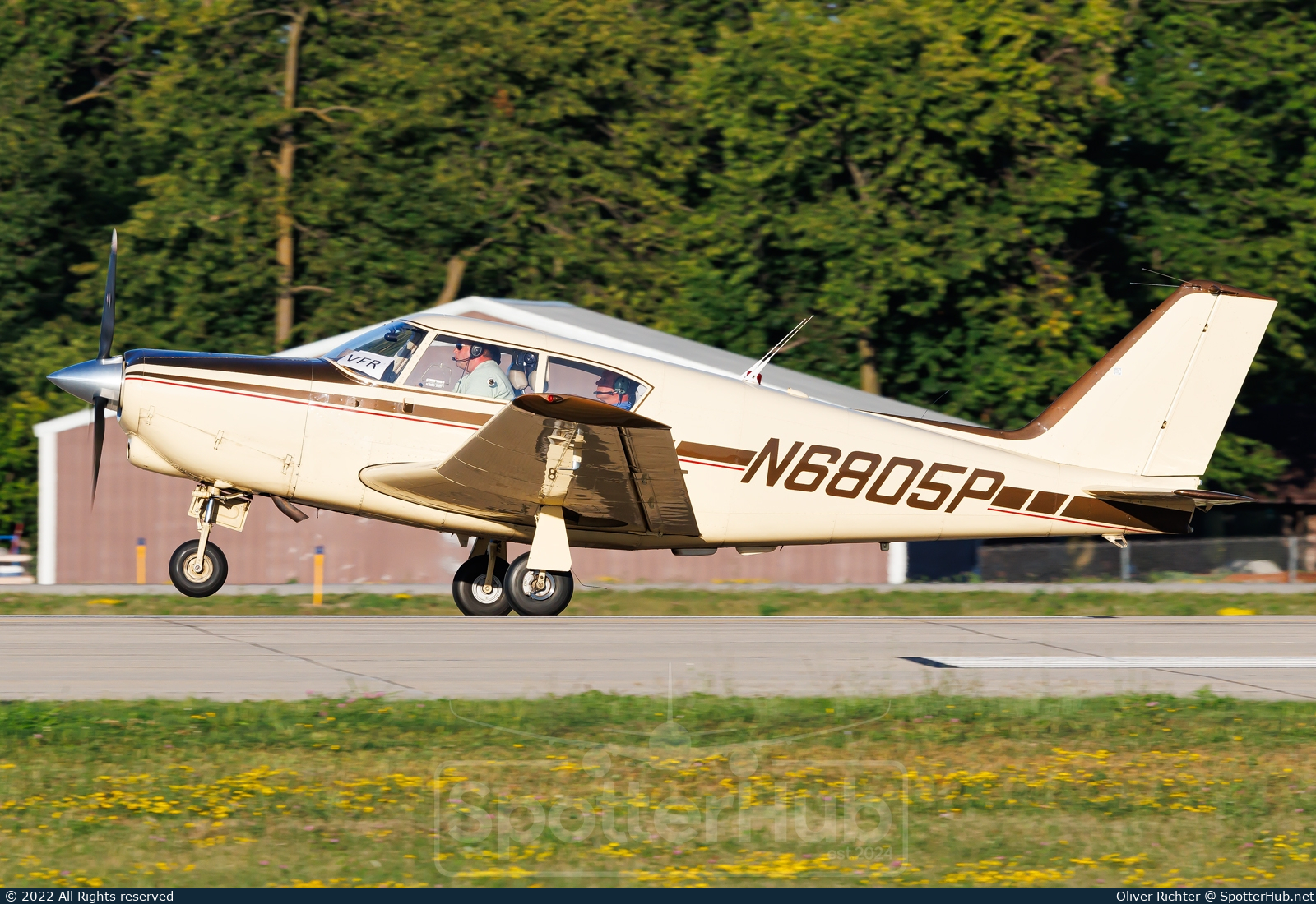 Photo of N6805P - Piper PA-24-250 Comanche operated by Private