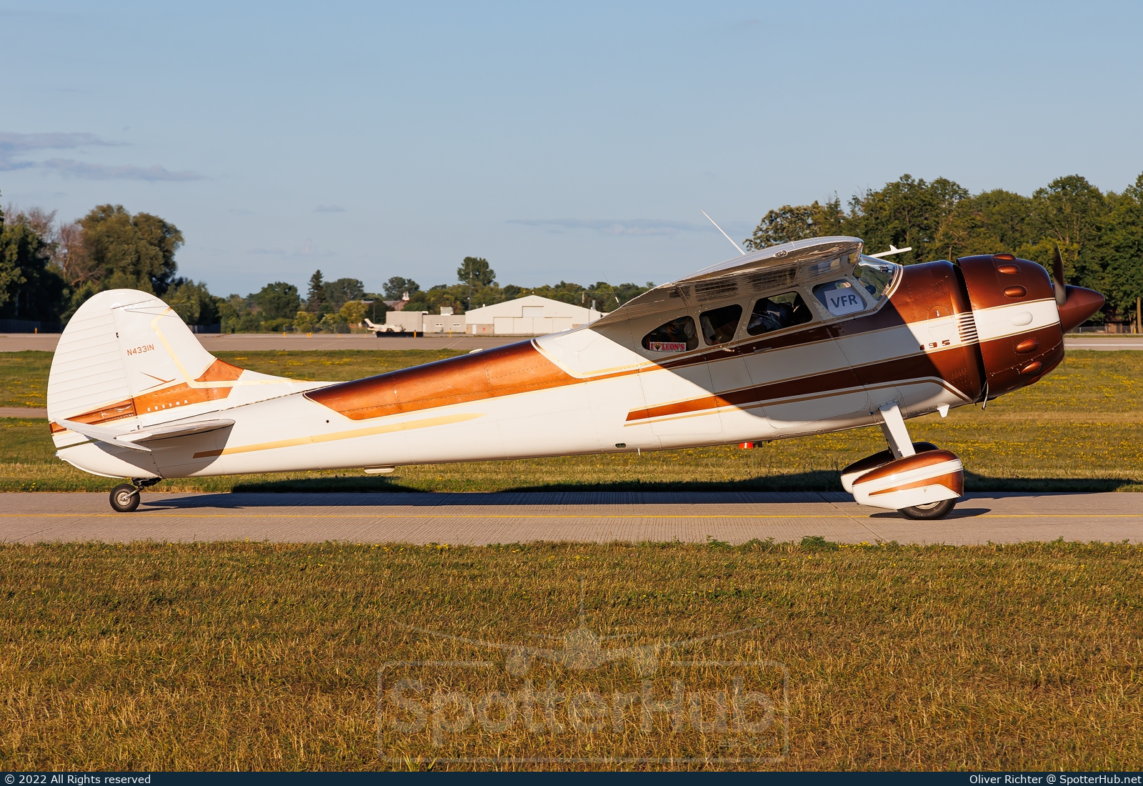Photo of N4331N - Cessna 195 operated by Private