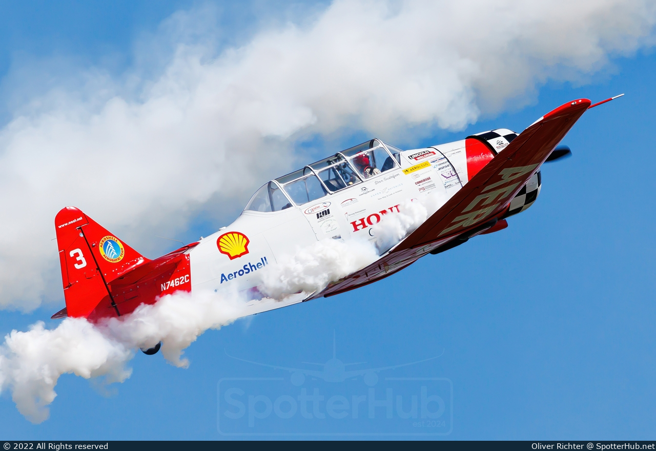 Photo of N7462C - North American T-6F Texan operated by Aeroshell Aerobatic Team