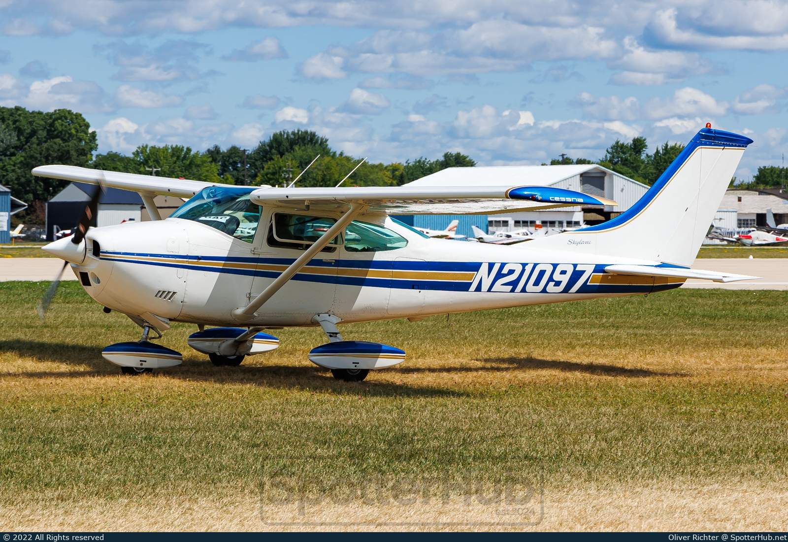 Photo of N21097 - Cessna 182P Skylane operated by Private