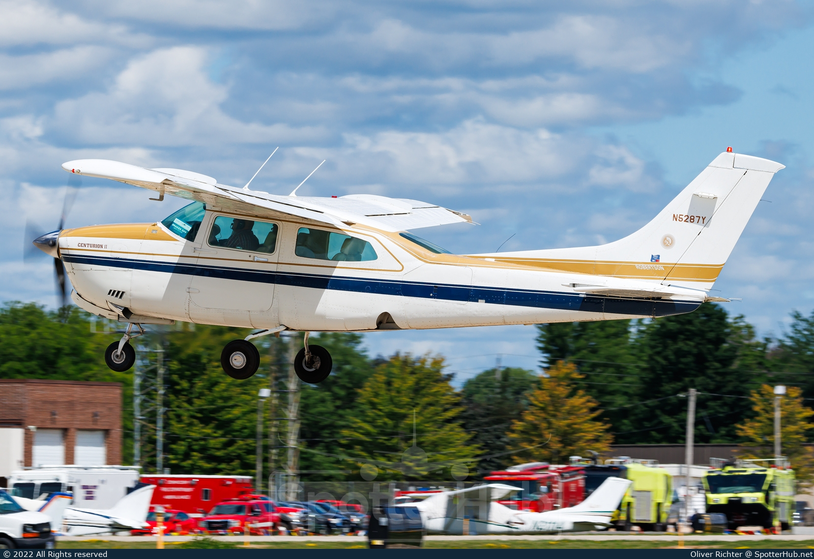 Photo of N5287Y - Cessna T210N Turbo Centurion II operated by Private