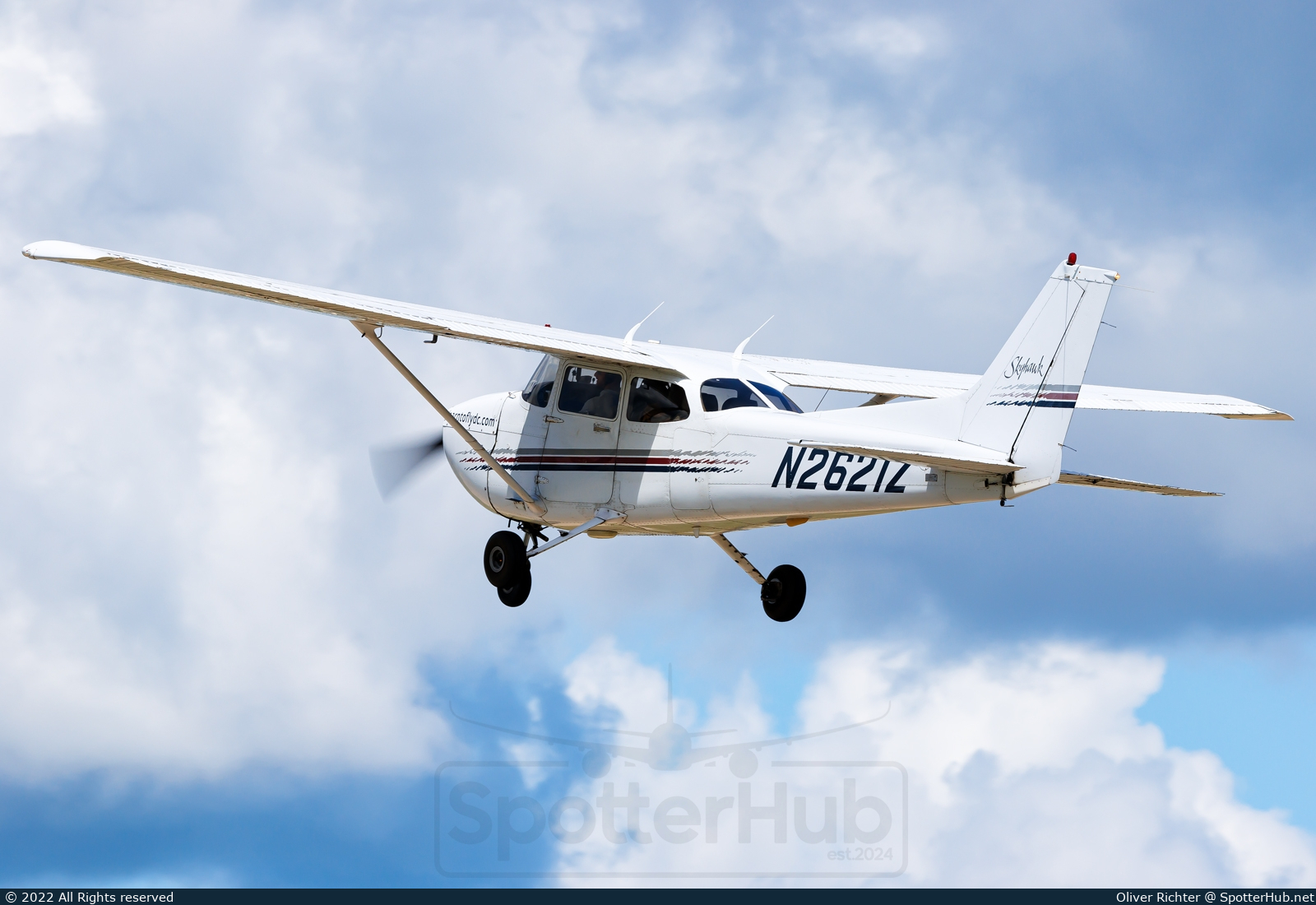 Photo of N2621Z - Cessna 172R Skyhawk operated by Washington International Flight Academy