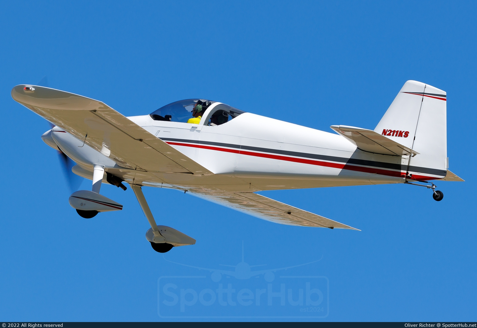 Photo of N211KS - Vans RV-6 operated by Private
