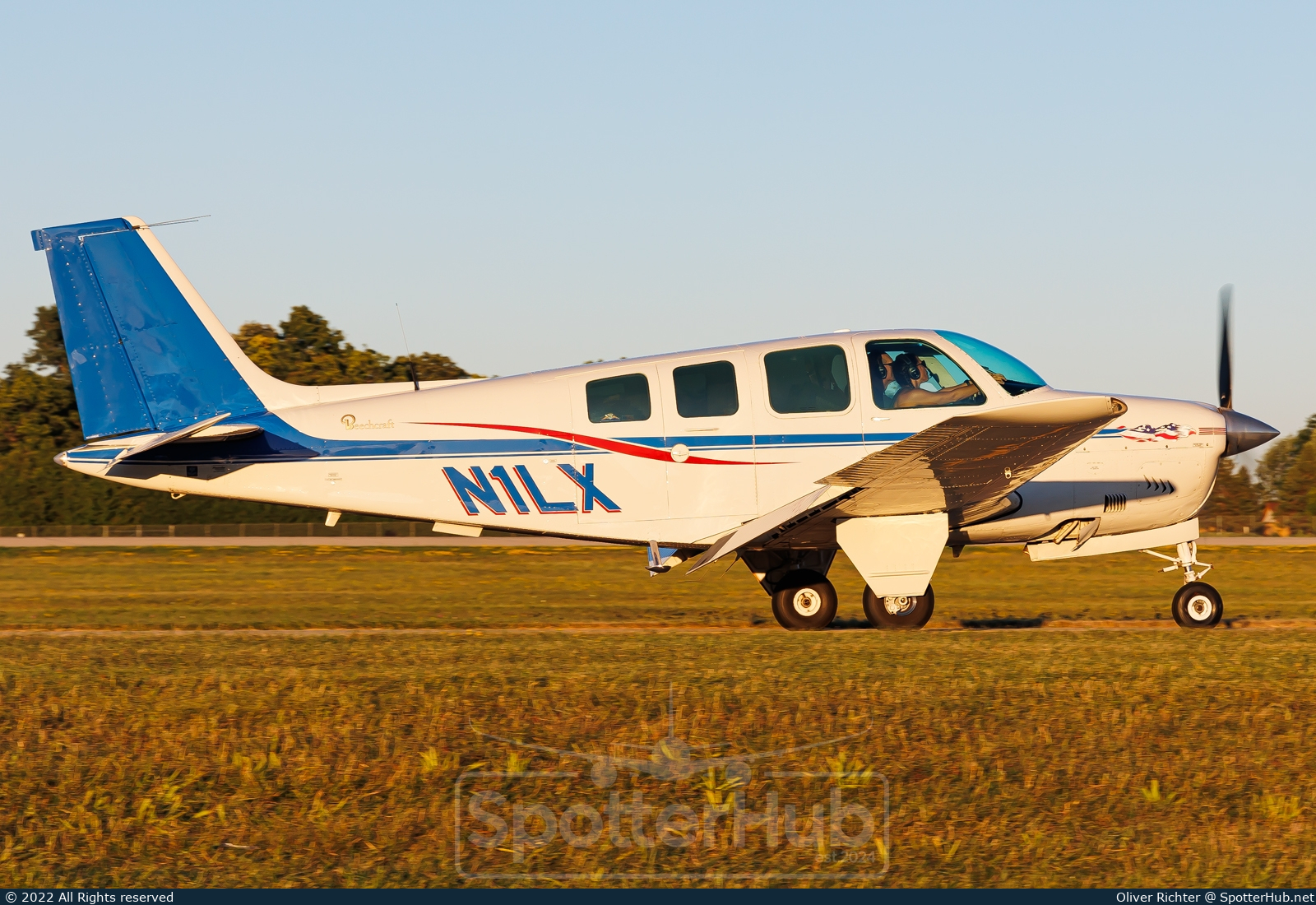 Photo of N1LX - Beechcraft A36 Bonanza operated by Private