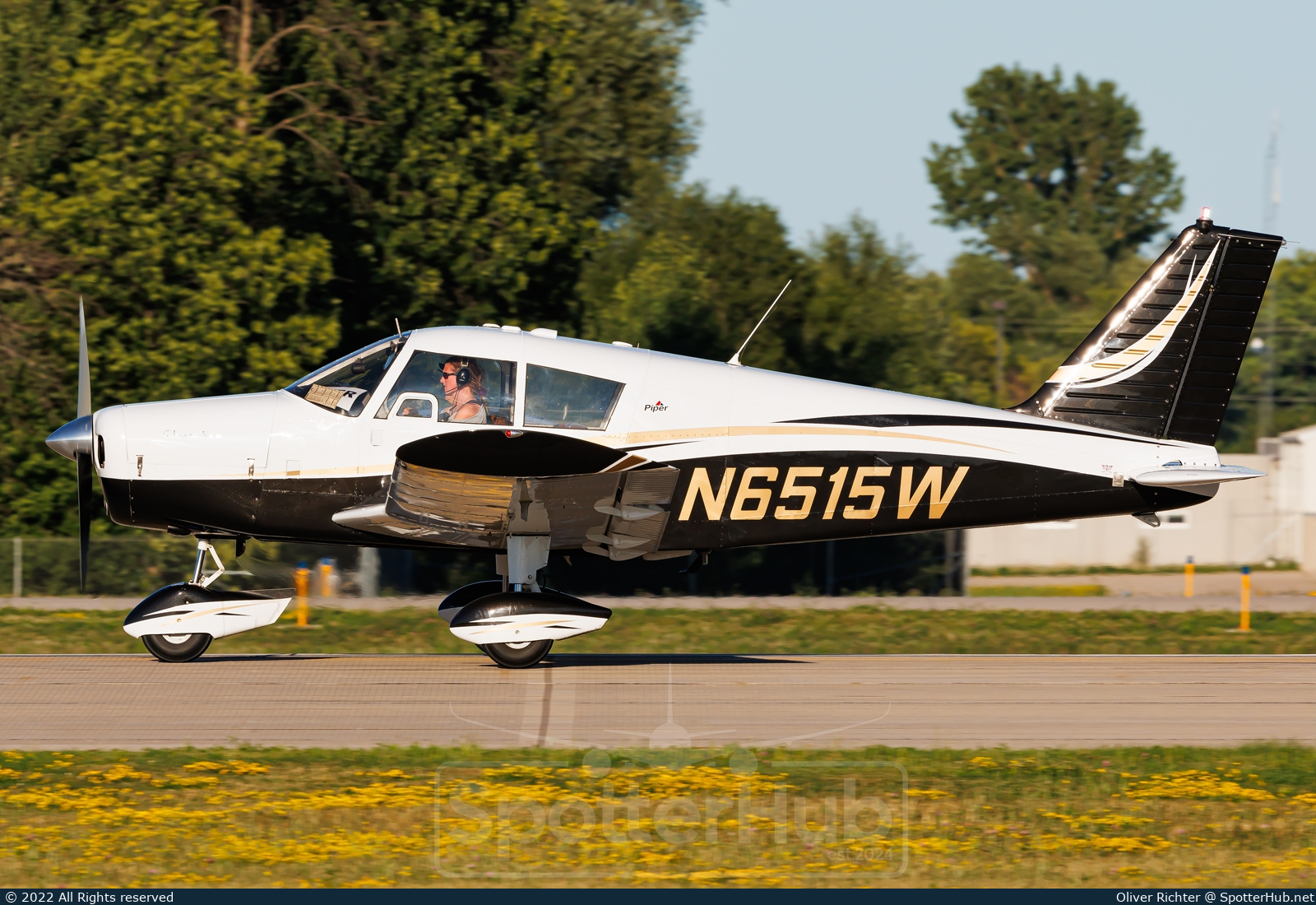 Photo of N6515W - Piper PA-28-140 Cherokee operated by Private