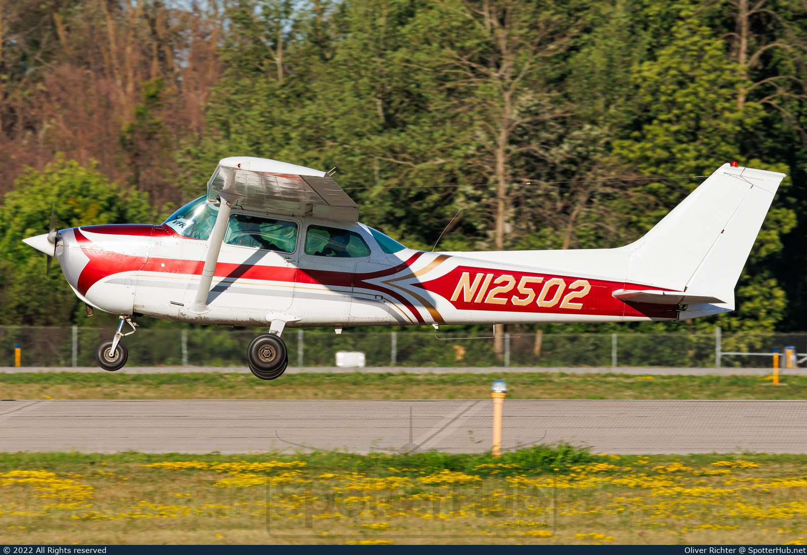 Photo of N12502 - Cessna 172M Skyhawk operated by Private