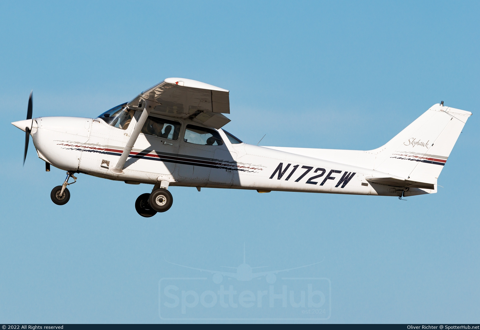 Photo of N172FW - Cessna 172R Skyhawk operated by Princeton Flying School