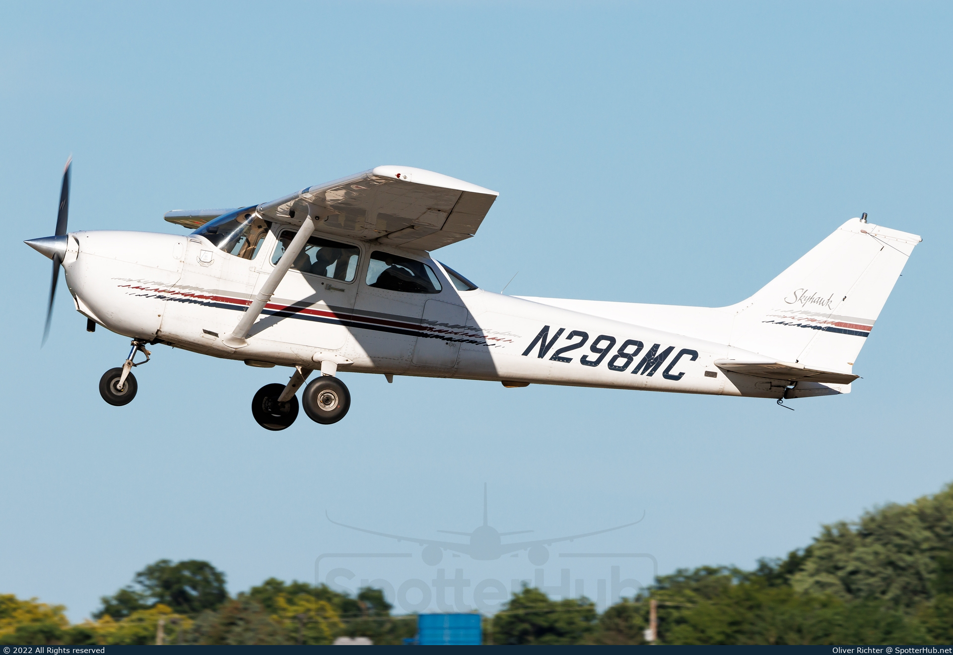 Photo of N298MC - Cessna 172R Skyhawk operated by Private