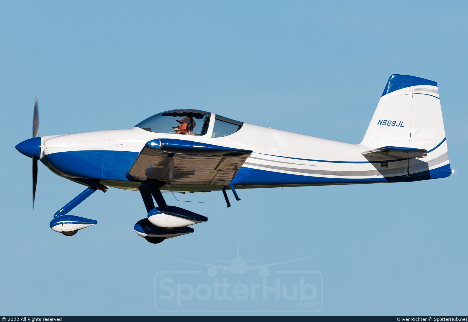 Photo of N689JL - Vans RV-7A operated by Private