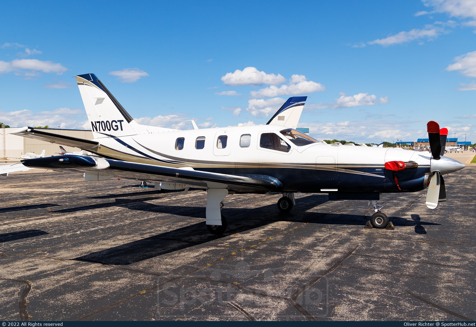 Photo of N700GT - SOCATA TBM 700 operated by Paradigm Aviation