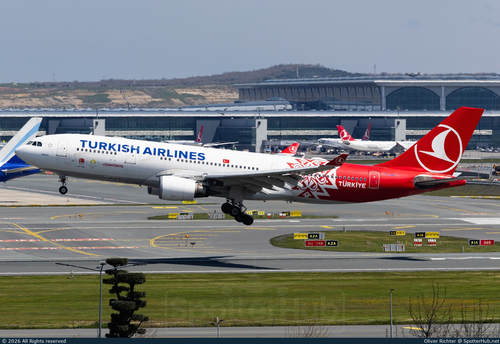 Photo of TC-JNB - Airbus A330-203 operated by Turkish Airlines