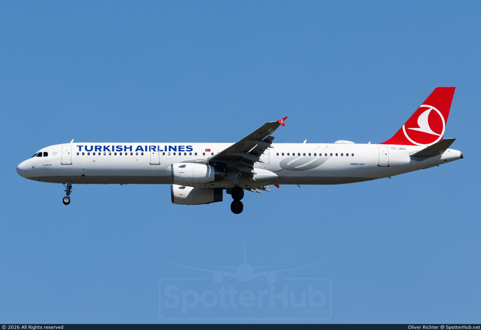 Photo of TC-JRU - Airbus A321-231 operated by Turkish Airlines