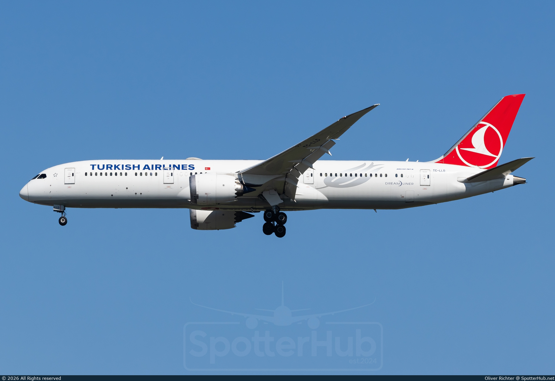 Photo of TC-LLD - Boeing 787-9 Dreamliner operated by Turkish Airlines