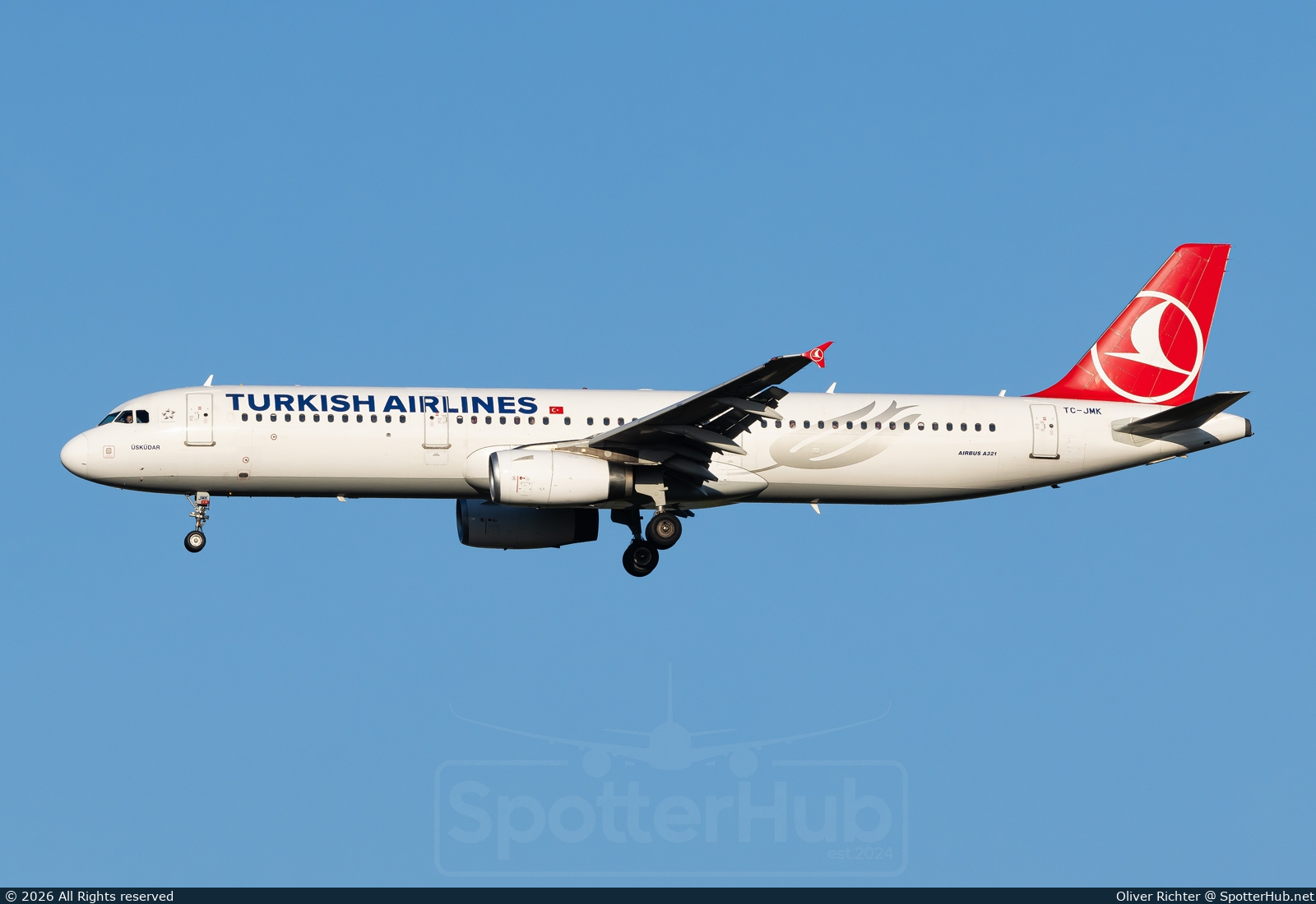 Photo of TC-JMK - Airbus A321-231 operated by Turkish Airlines