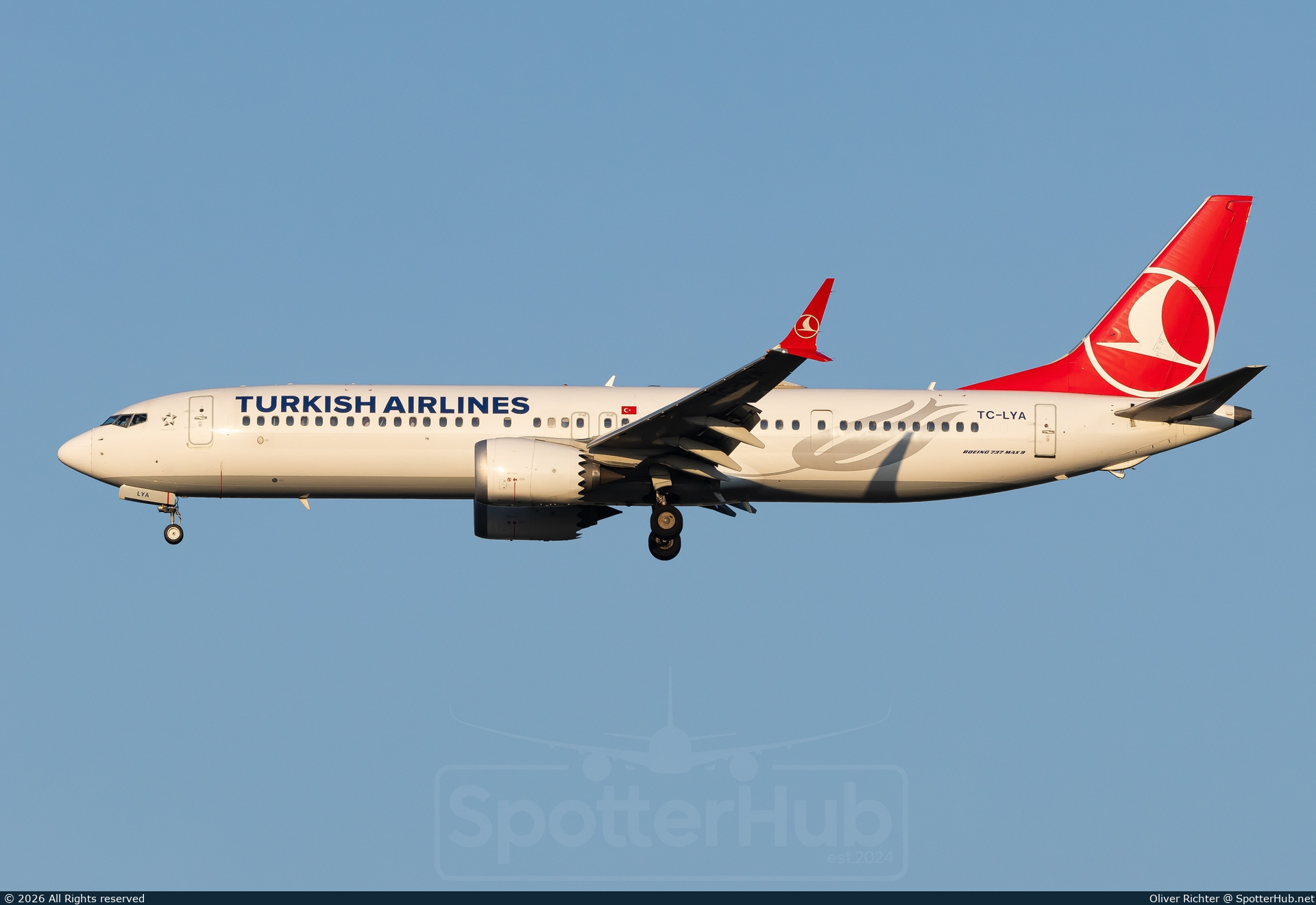 Photo of TC-LYA - Boeing 737 MAX 9 operated by Turkish Airlines