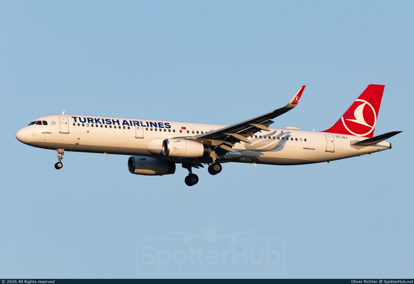 Photo of TC-JSJ - Airbus A321-231 operated by Turkish Airlines