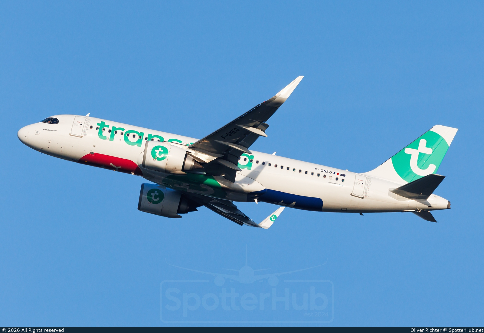 Photo of F-GNEO - Airbus A320-252N operated by Transavia France