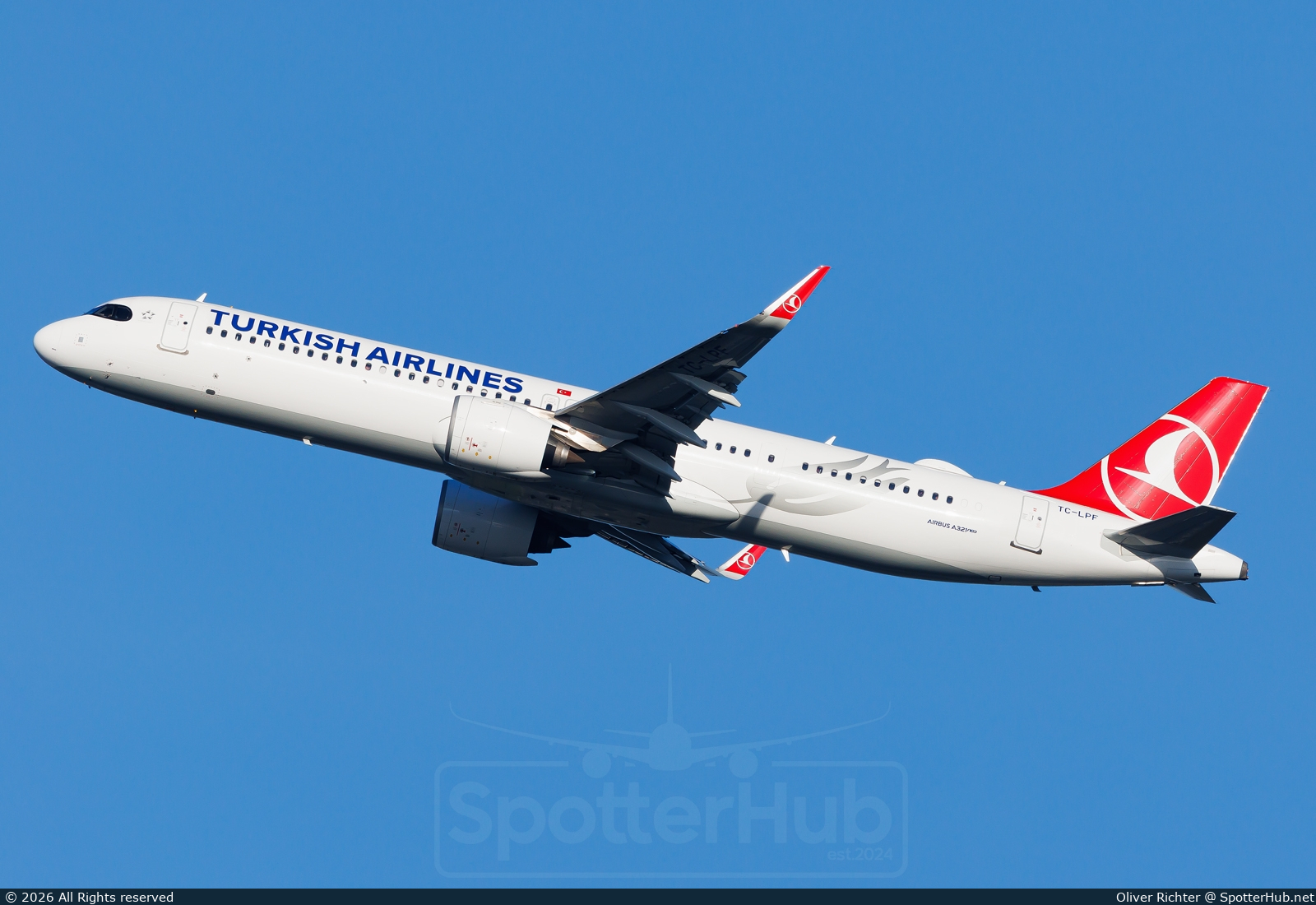 Photo of TC-LPF - Airbus A321-271NX operated by Turkish Airlines